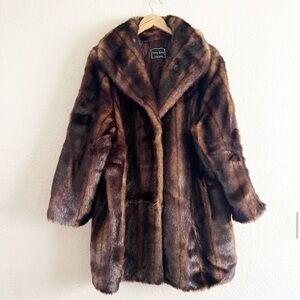 Vintage Fur coat by Terry Lewis Classic Luxeries Size 1x